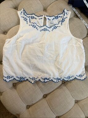 Maeve Anthropologie White Cropped Sleeveless Top with Blue Embroidery